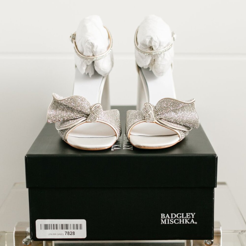 Badgley Mischka Poppy Wedding Block Heel Soft White 6 New Box Crystal - Picture 16 of 16